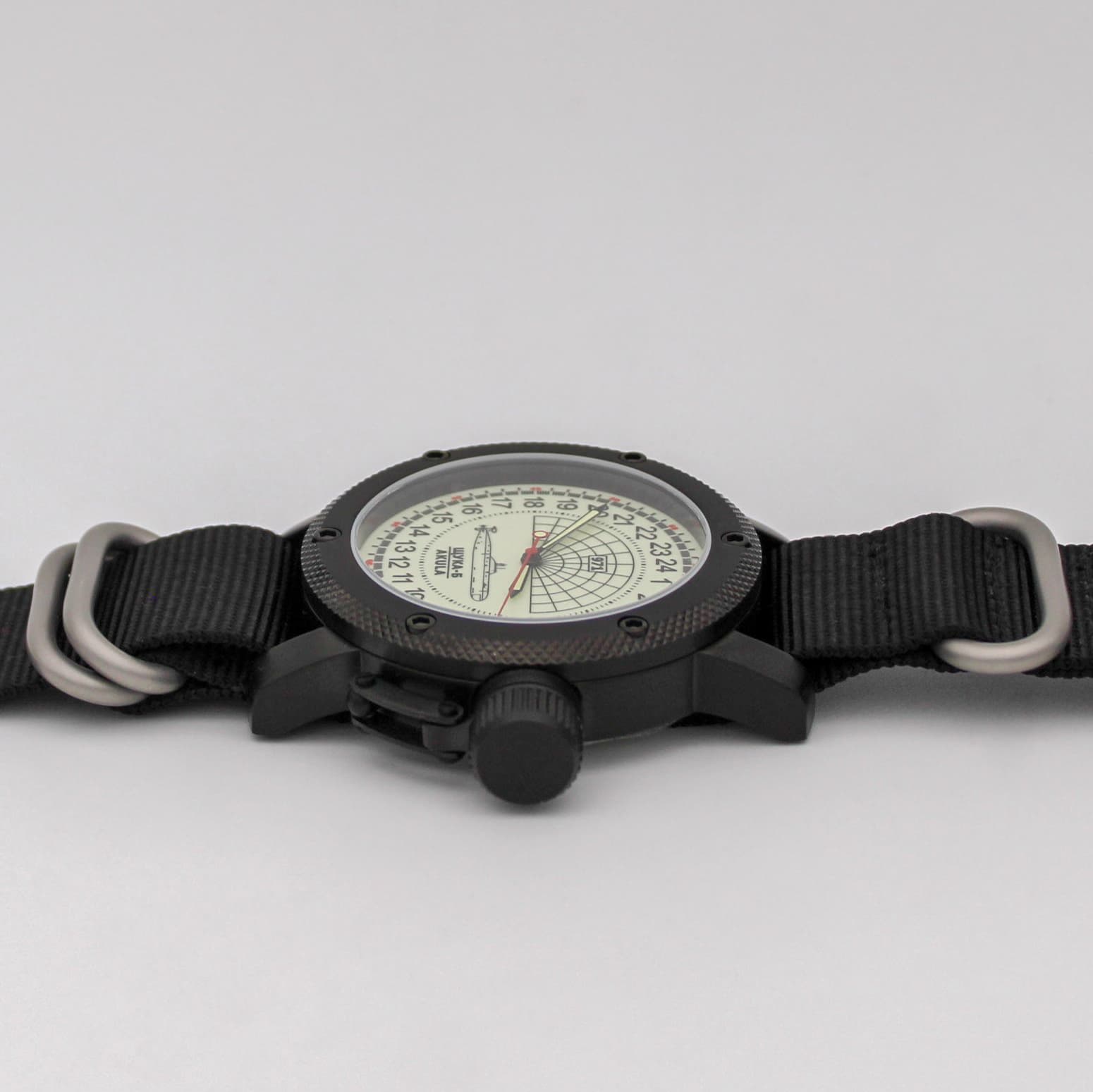 Часы 971 Щука-Б (Акула), механизм Восток 2415.01