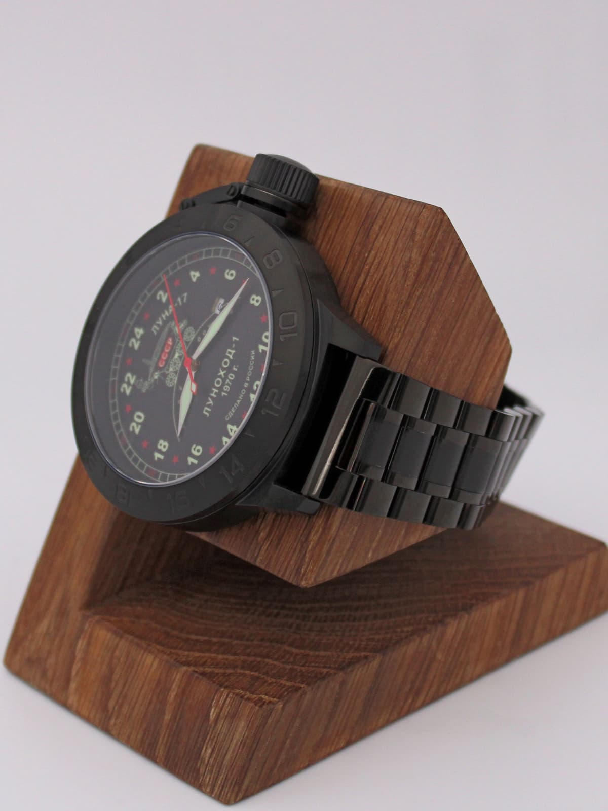 Часы "Луноход-1" кварцевые (Ronda 515.24H) Q152.406.1