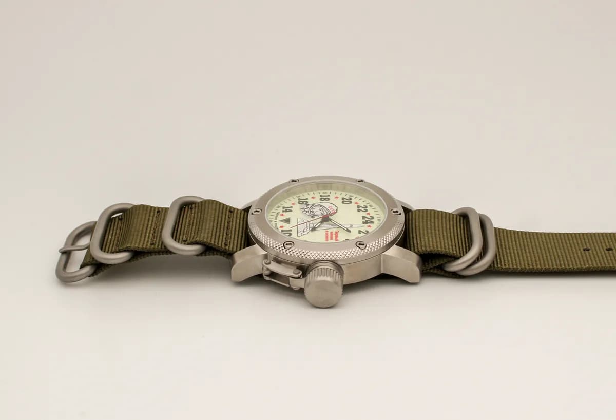 Часы наручные ’’Гагарин” механические 117.21 ,  противоударные,  механизм Ракета 2623 Н