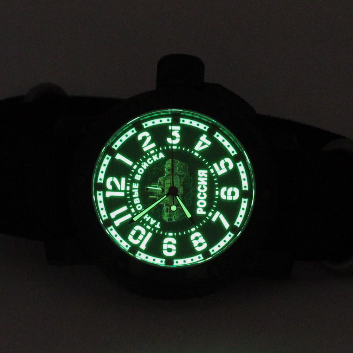 Часы Танковые войска РОССИЯ, механизм Восток 2415.01