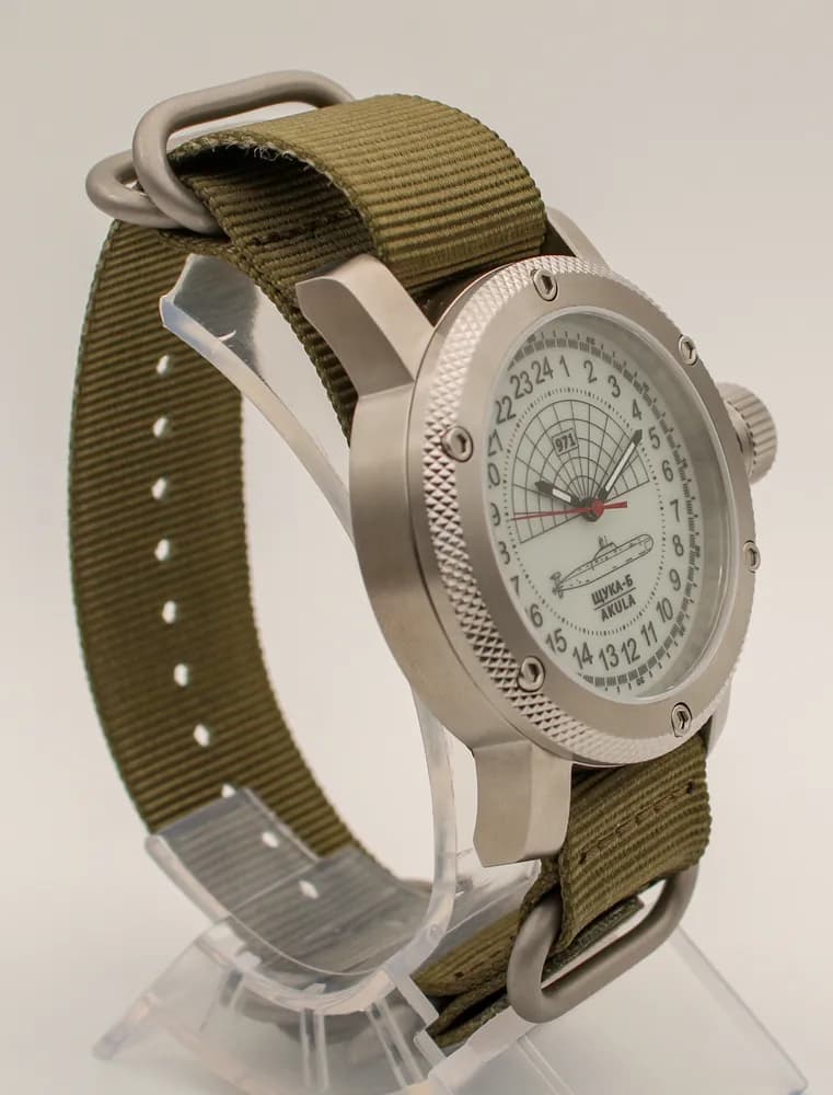 Часы 971 / Щука-Б (Akula) 1061.21 механические с автоподзаводом (сапфировое стекло), механизм Восток 2431