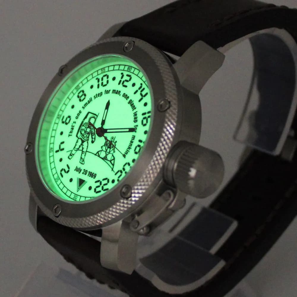 Часы Высадка на Луне механические 126.02 механизм Ракета 2623