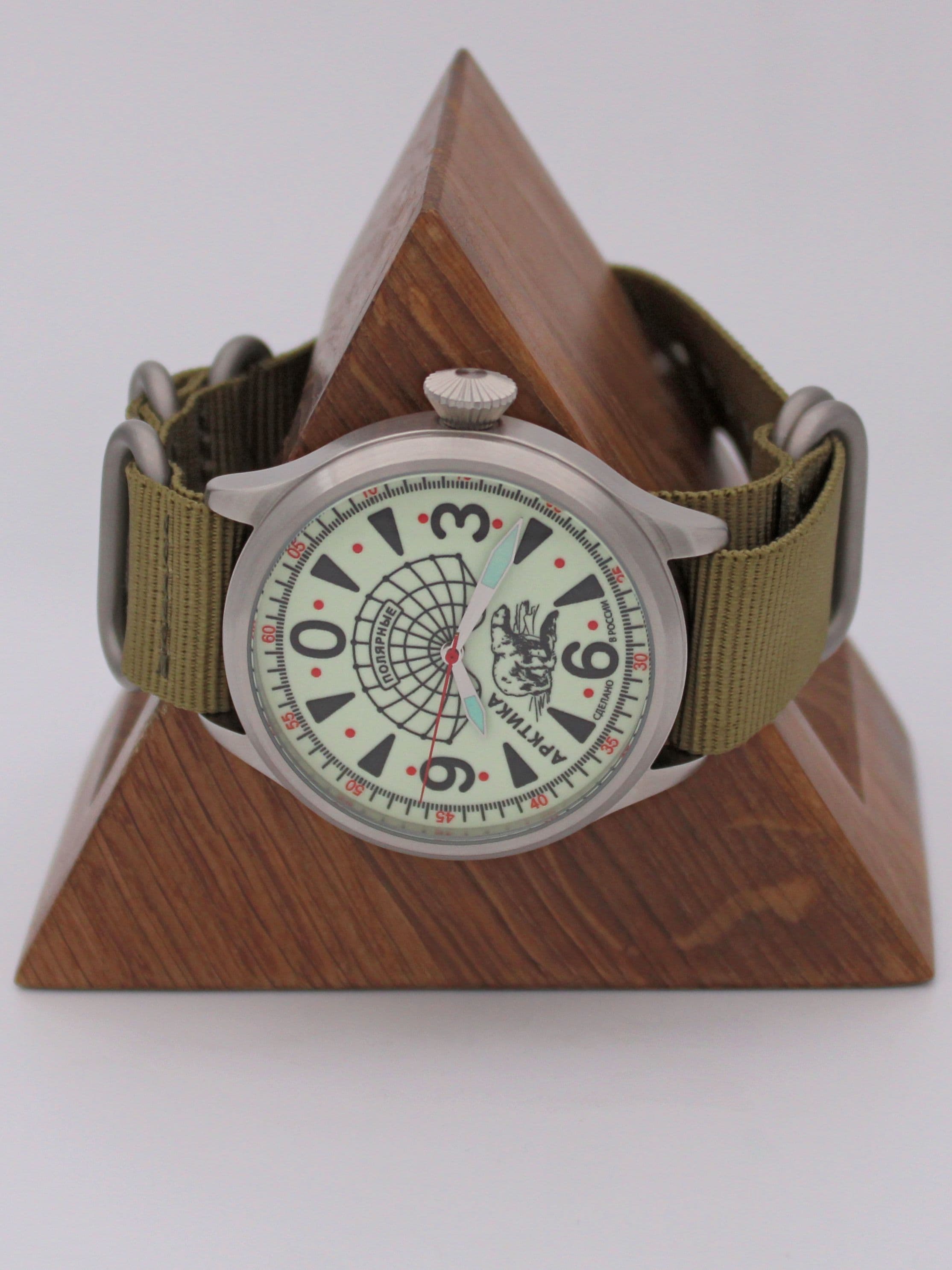 Часы Полярные "Арктика" механические (Восток 2409) 11.520.21