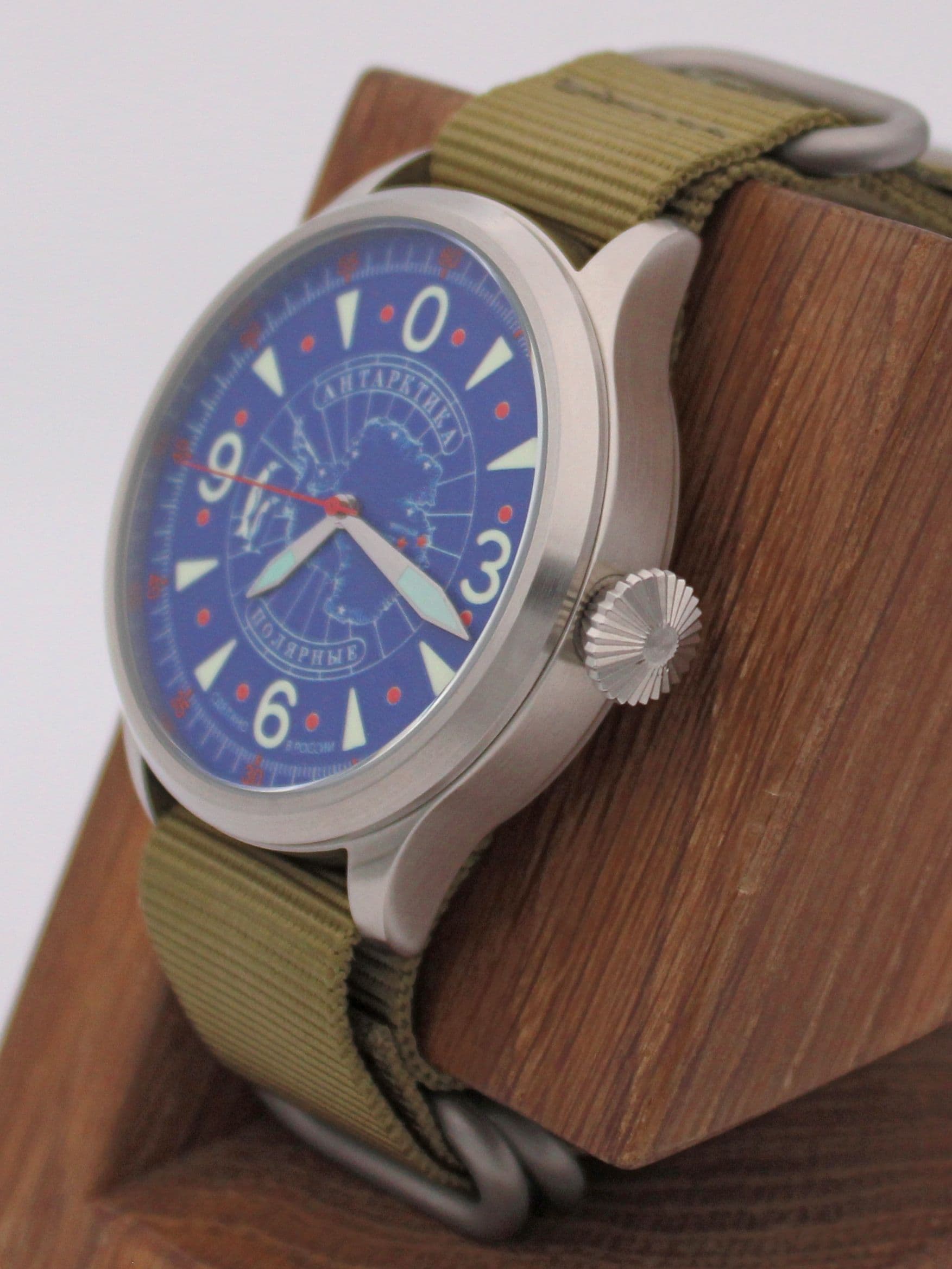 Часы Полярные "Антарктика" механические (Восток 2409) 11.532.21