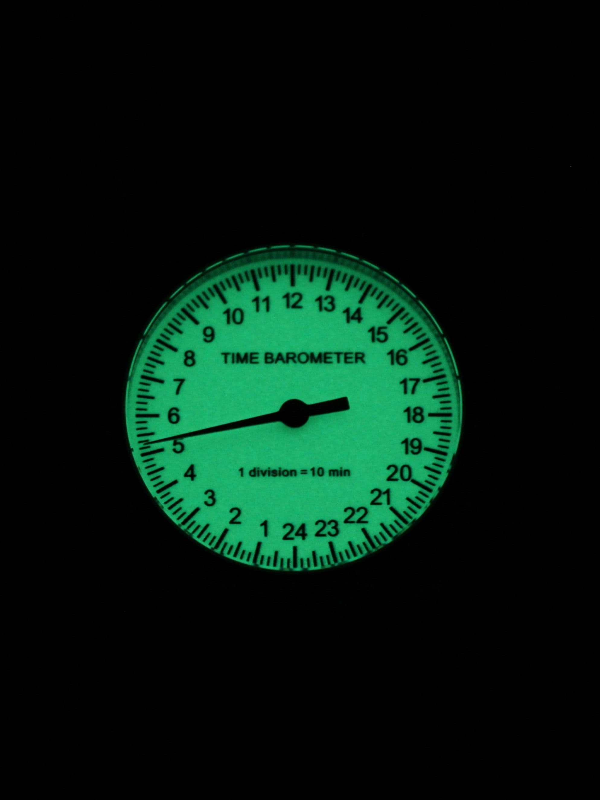 Часы Time Barometer однострелочные механические с автоподзаводом (Восток 2431) 01.600.21