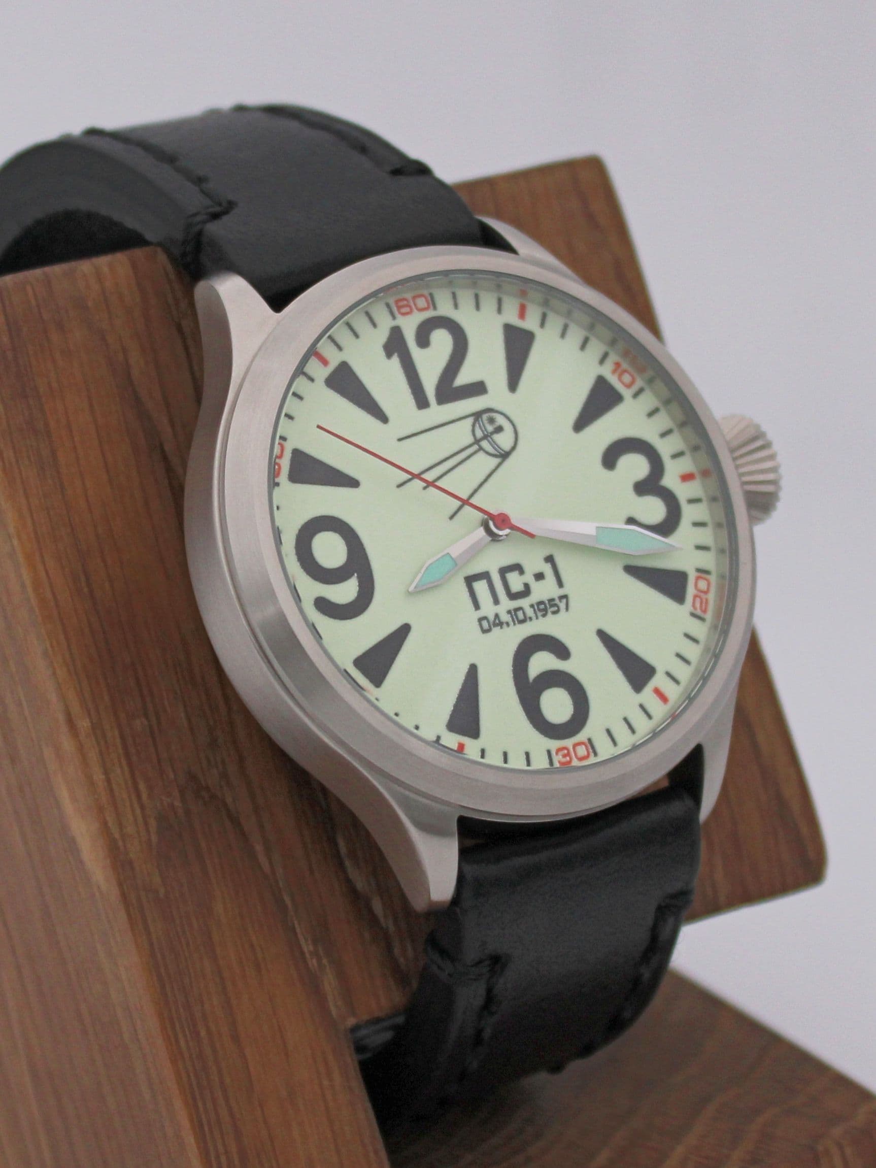 Часы "Простейший Спутник-1" механические (Восток 2409) 11.121.01