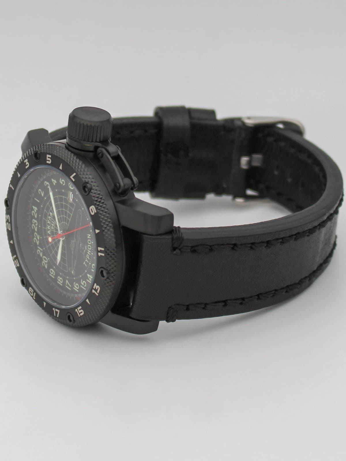 Часы 941 / Акула (Typhoon) кварцевые (Ronda 515.24H) Q147.145.01