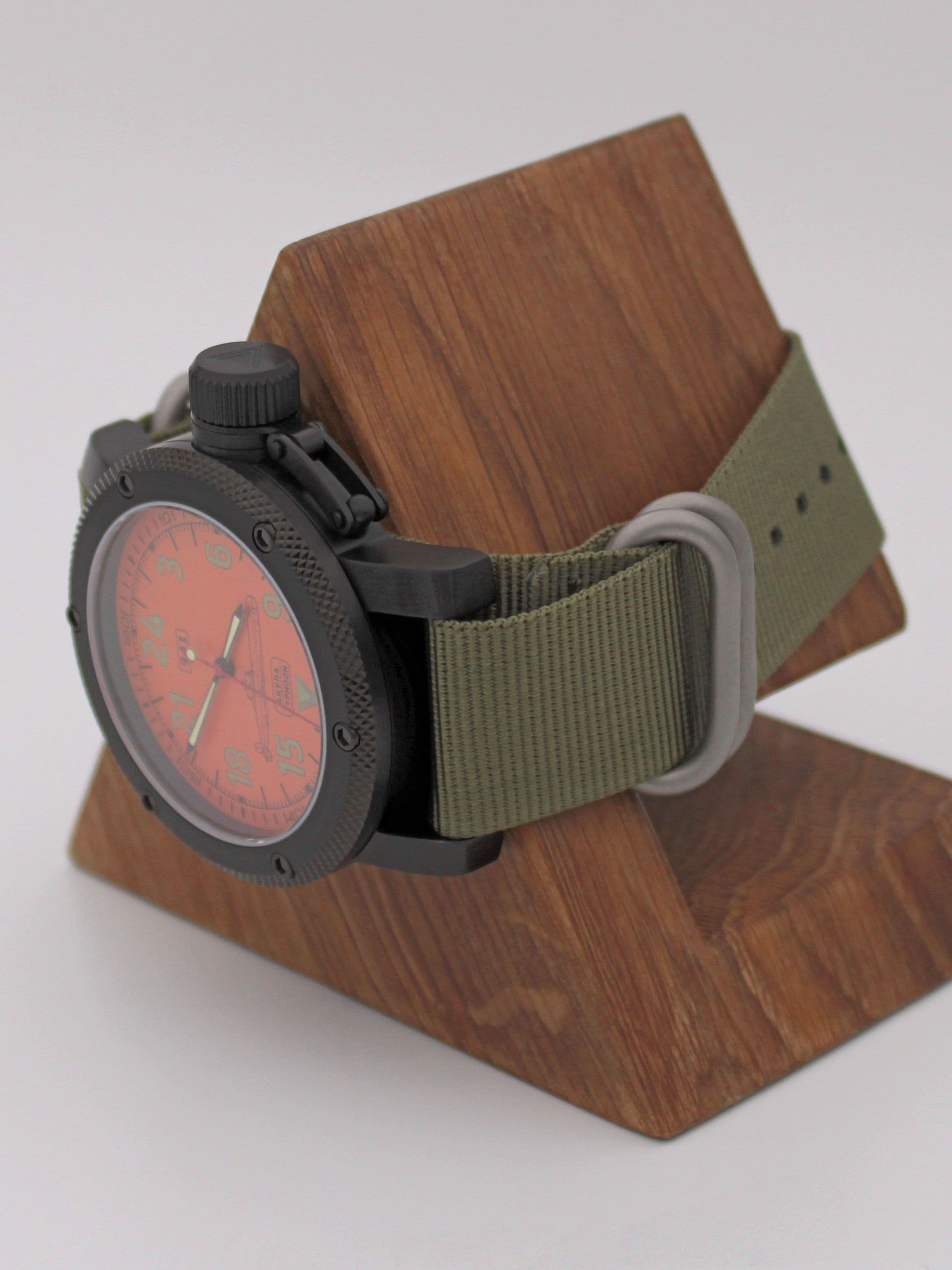 Часы 941 / Акула (Typhoon) механические (Ракета 2623) 103.053.21