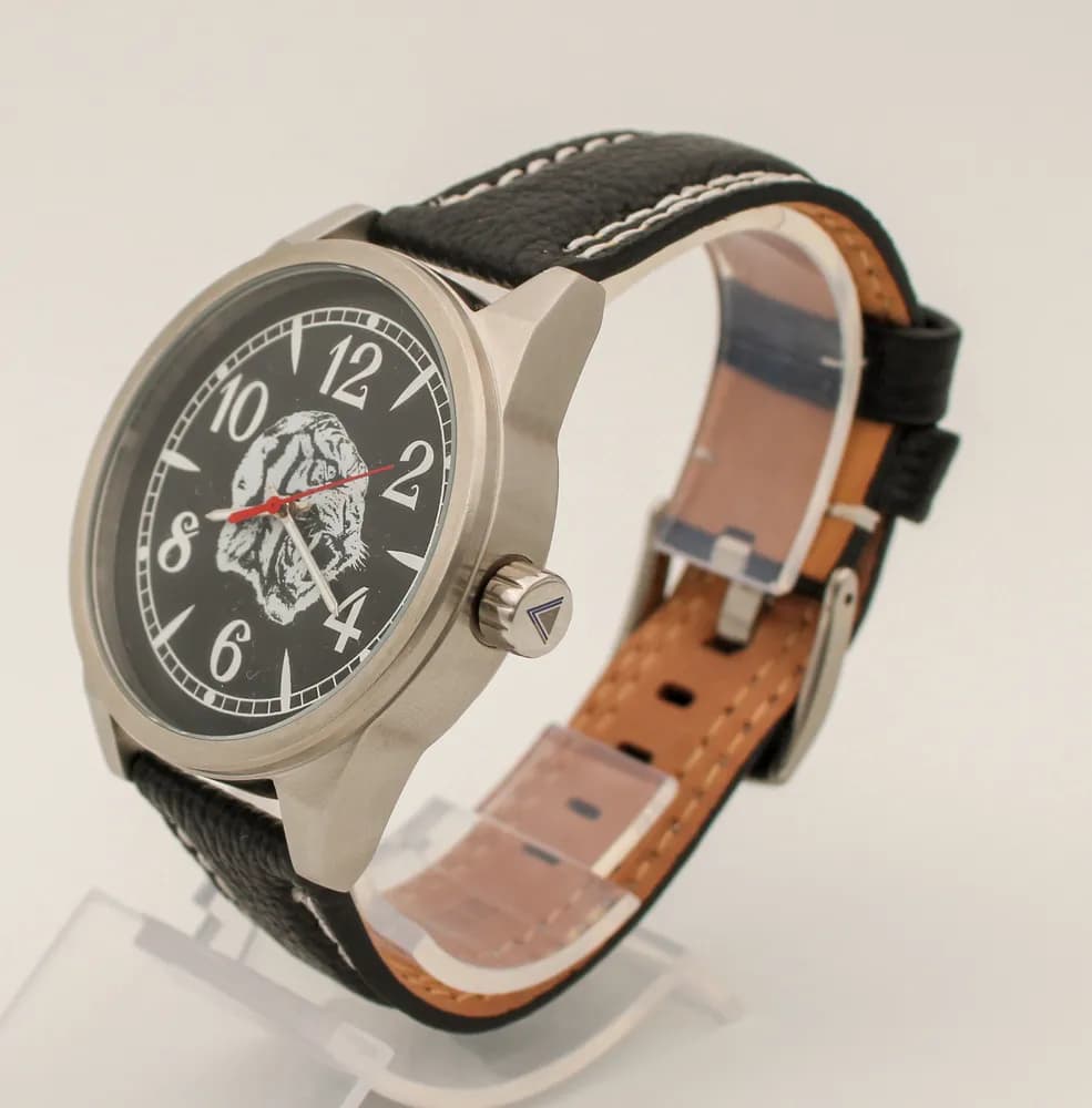 Часы наручные Тигр 21.310.011  механические,  механизм Ракета 2609