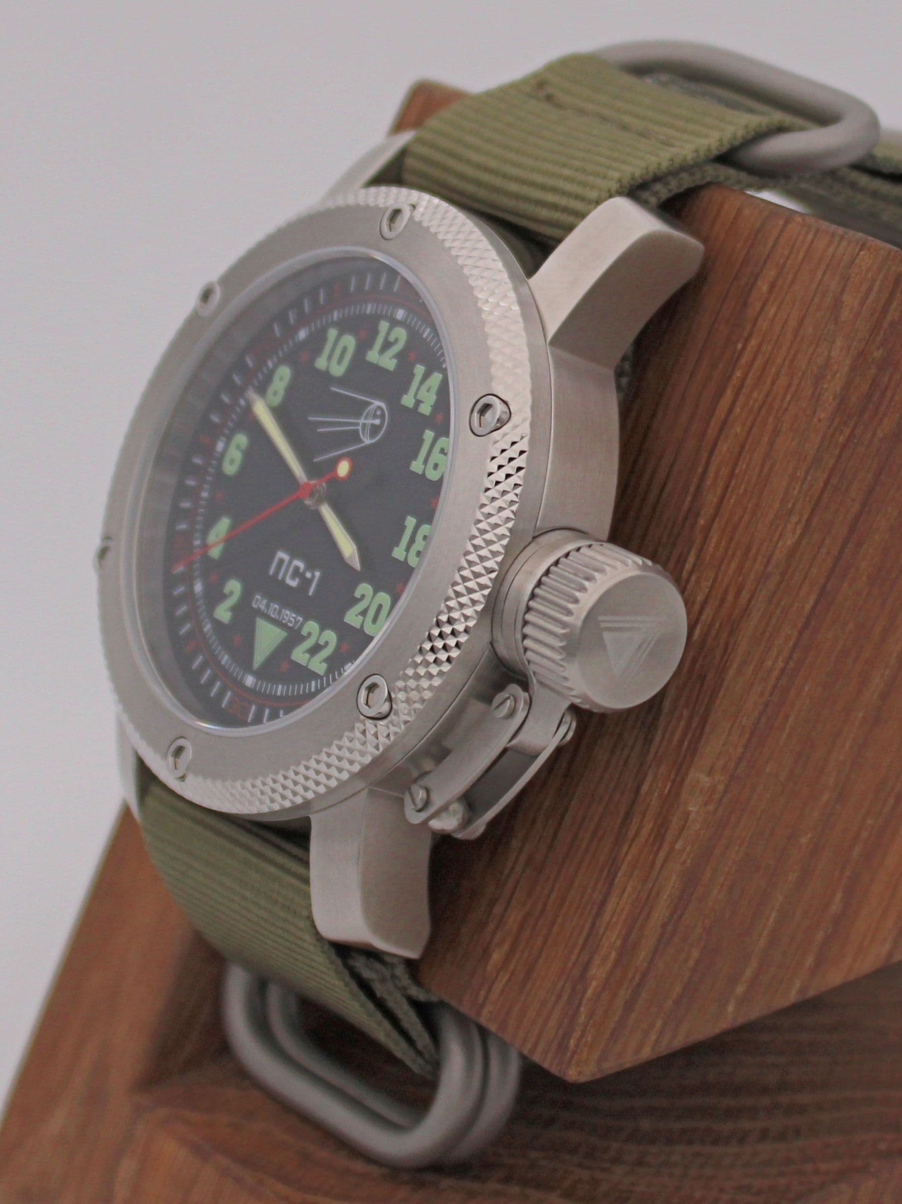 Часы "Простейший Спутник-1" механические с автоподзаводом (Восток 2431) 01.124.21