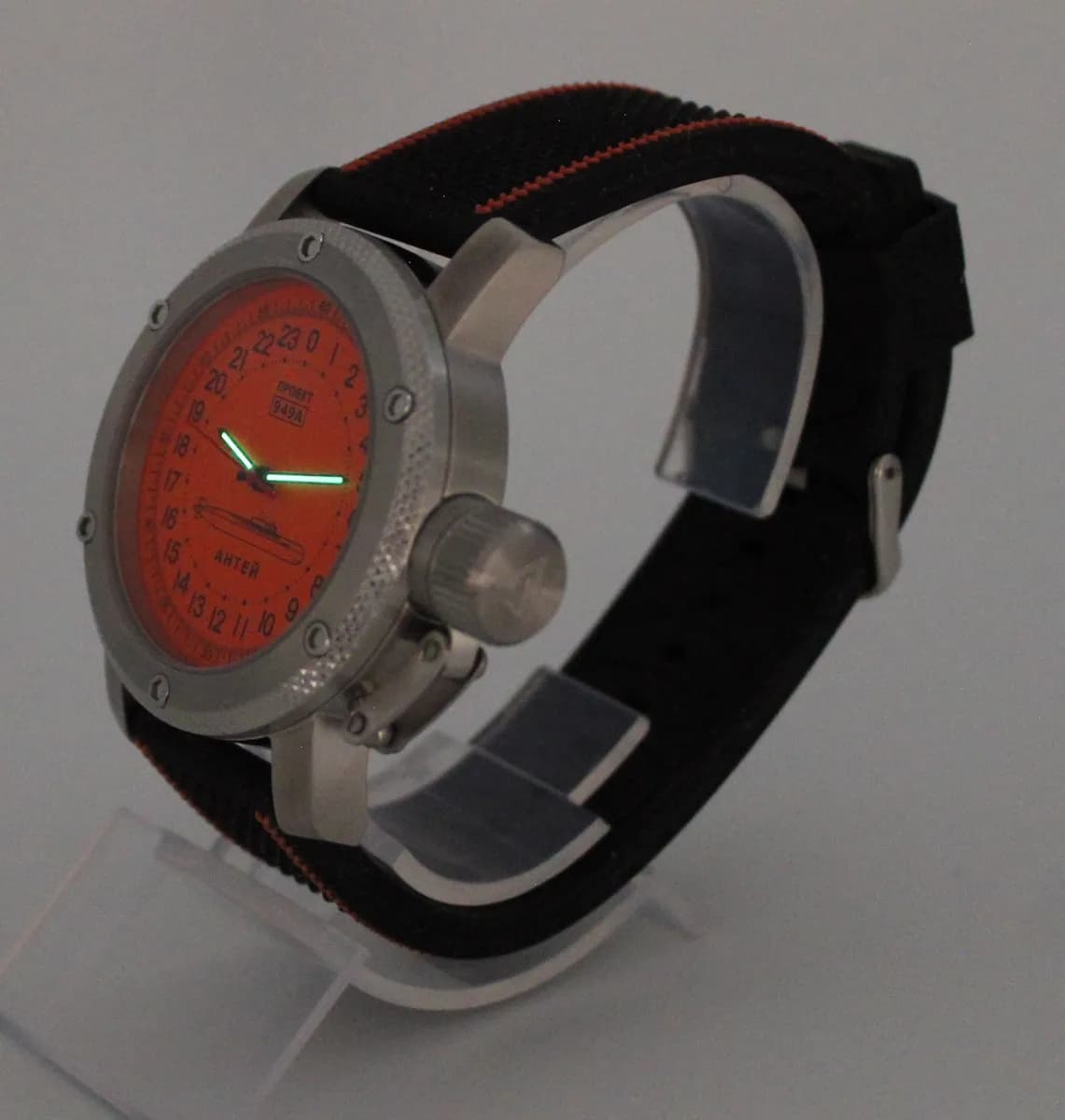 Часы 949А / Антей (Oscar-II) механические 048.17,  механизм Ракета 2623 Н