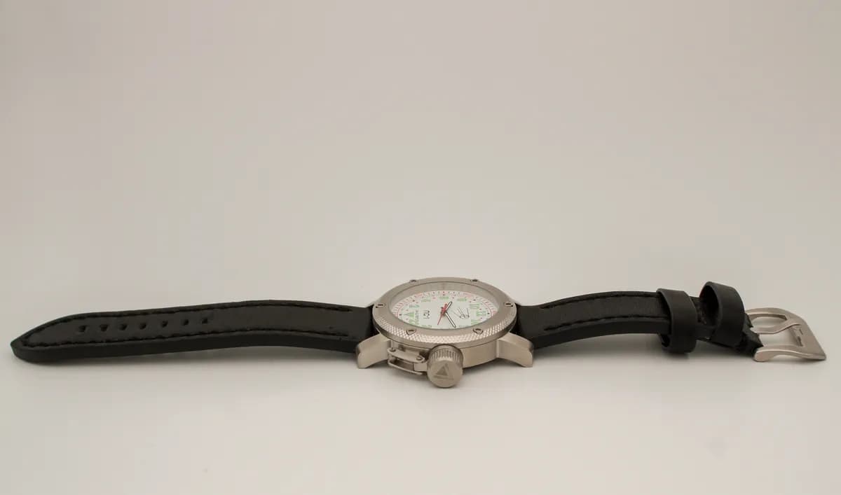 Часы наручные  "Простейший Спутник-1", механические  121.01 ,  противоударные,  механизм Ракета 2623 Н