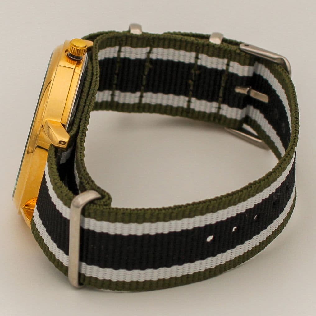 Часы Triumph кварцевые 510.52