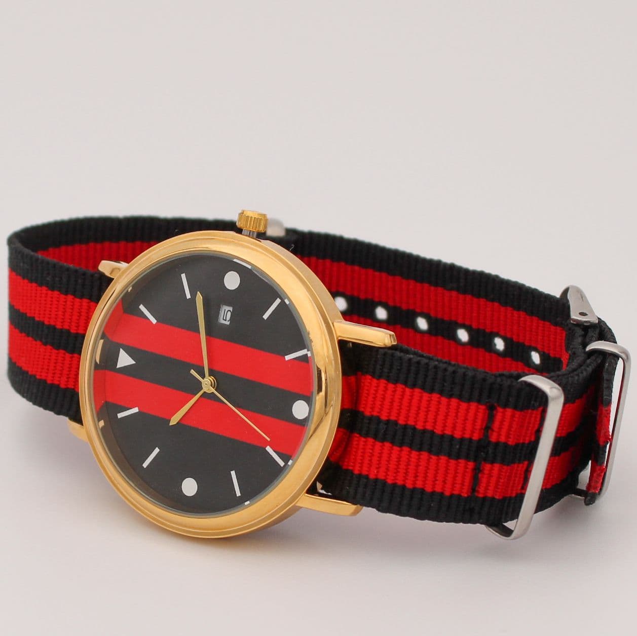 Часы Triumph кварцевые 504.52