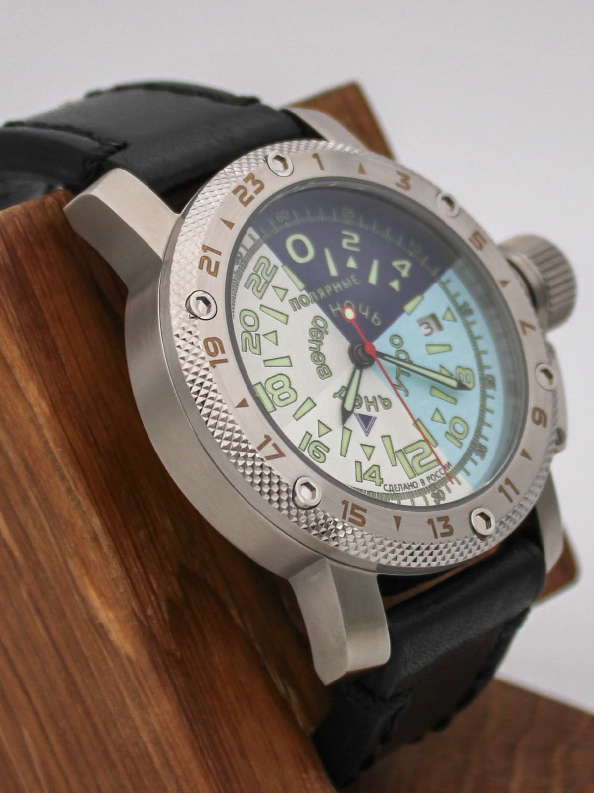 Часы Полярные кварцевые (Ronda 515.24H) Q47.204.01