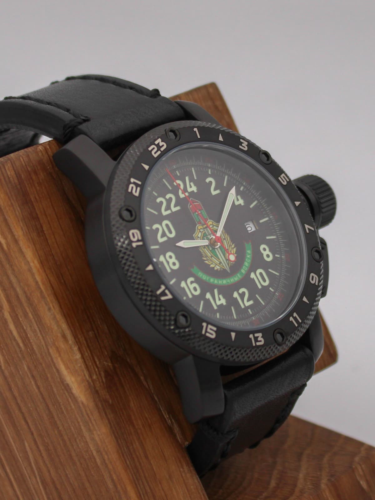 Часы Погранвойска кварцевые (Ronda 515.24H) Q147.174.01