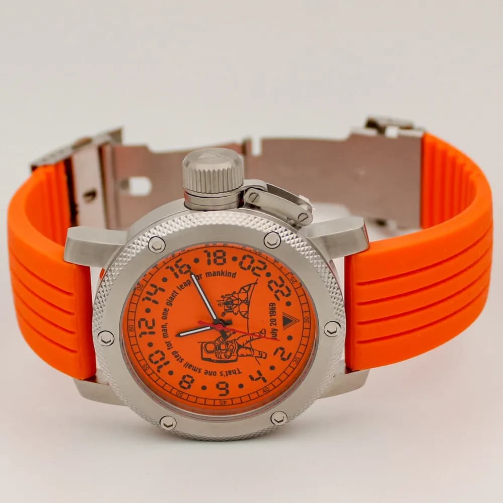 Часы Высадка на Луне механические 127.15 механизм Ракета 2623