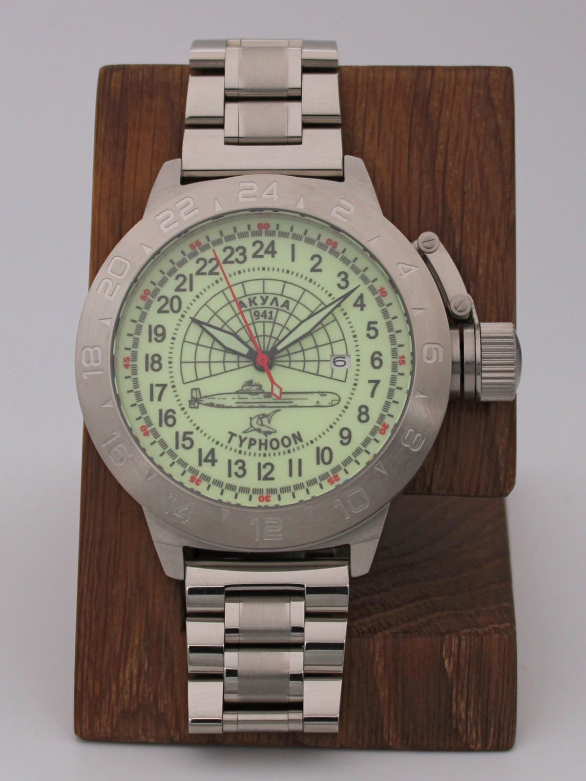 Часы 941 / Акула (Typhoon) кварцевые (Ronda 515.24H) Q52.147.2