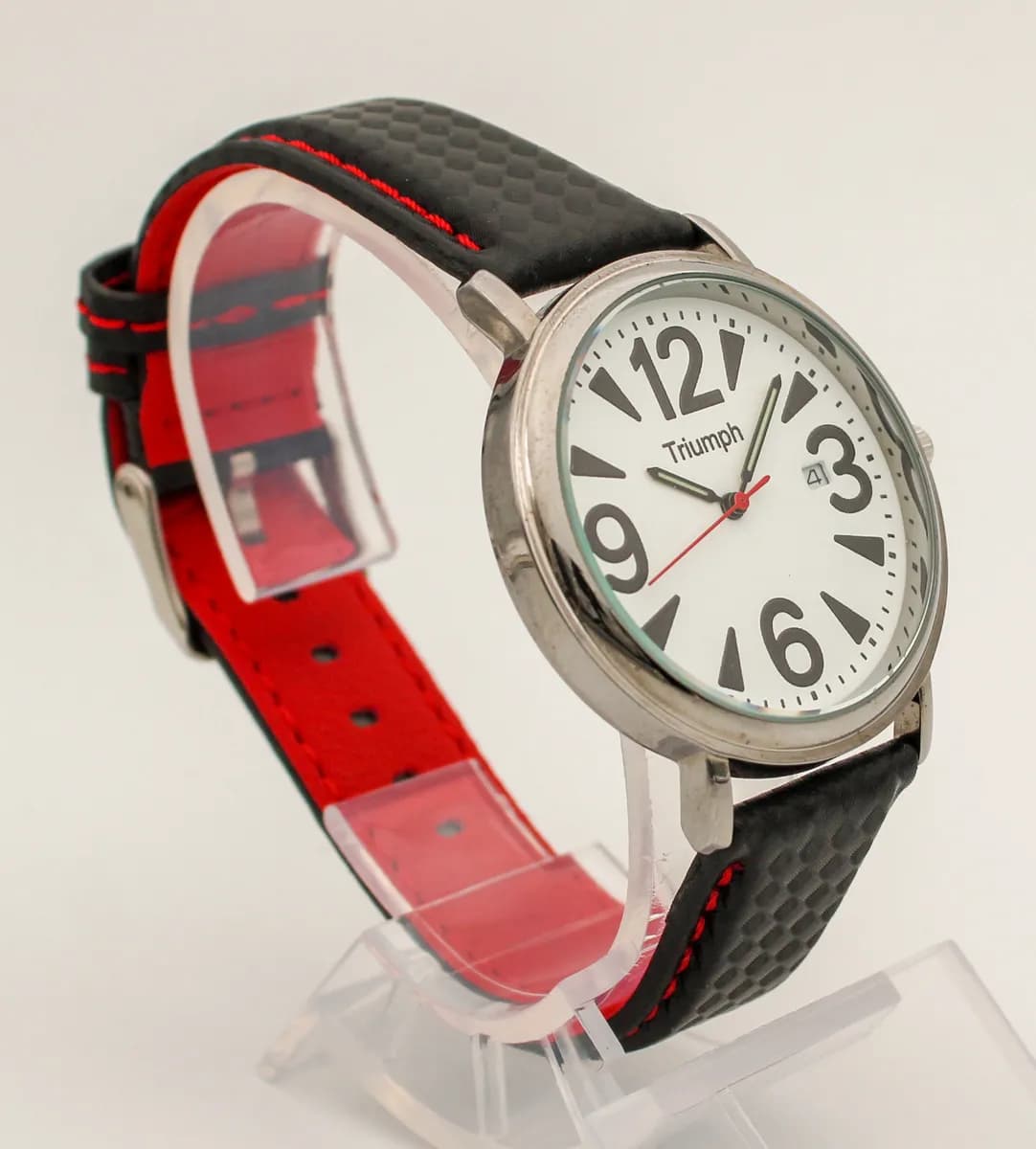  Часы наручные Triumph кварцевые 501.51