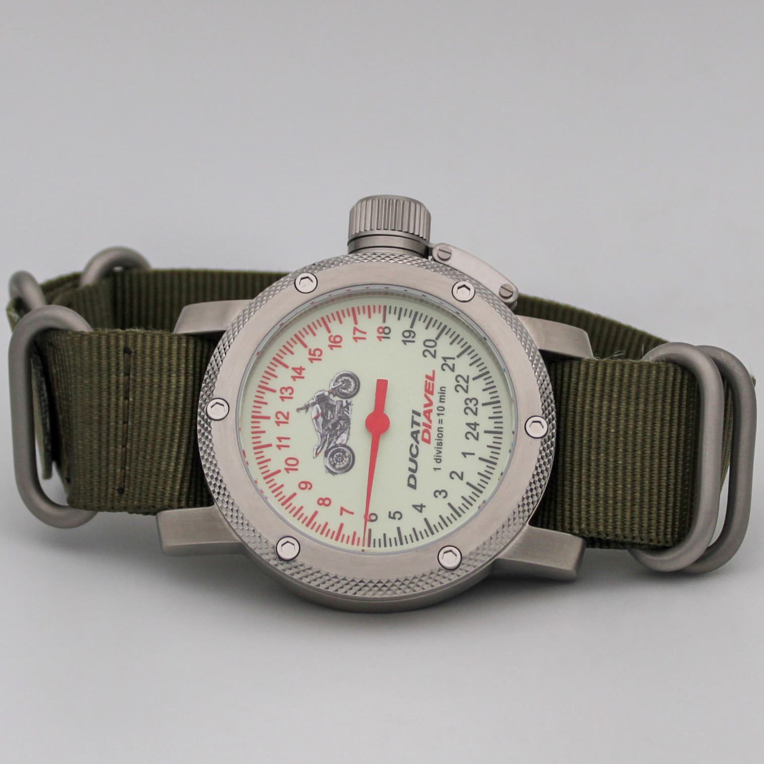 Часы DUCATI DIAVEL (мотоцикл) механизм Восток 2431.01