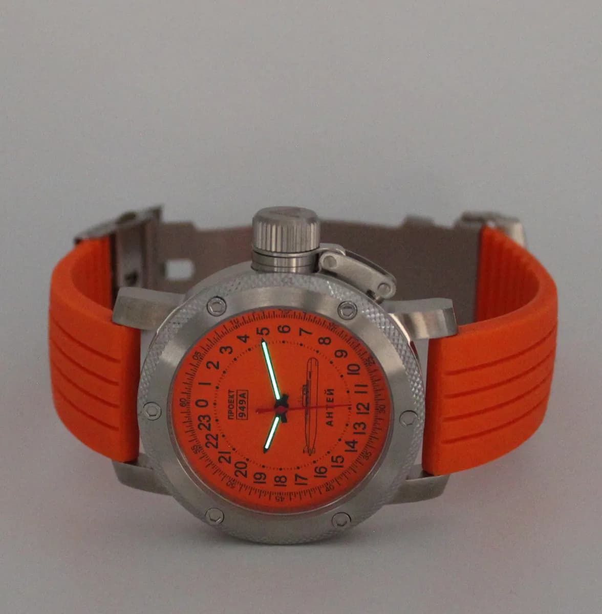 Часы  949А / Антей (Oscar-II) механические 048.15,  механизм Ракета 2623 Н