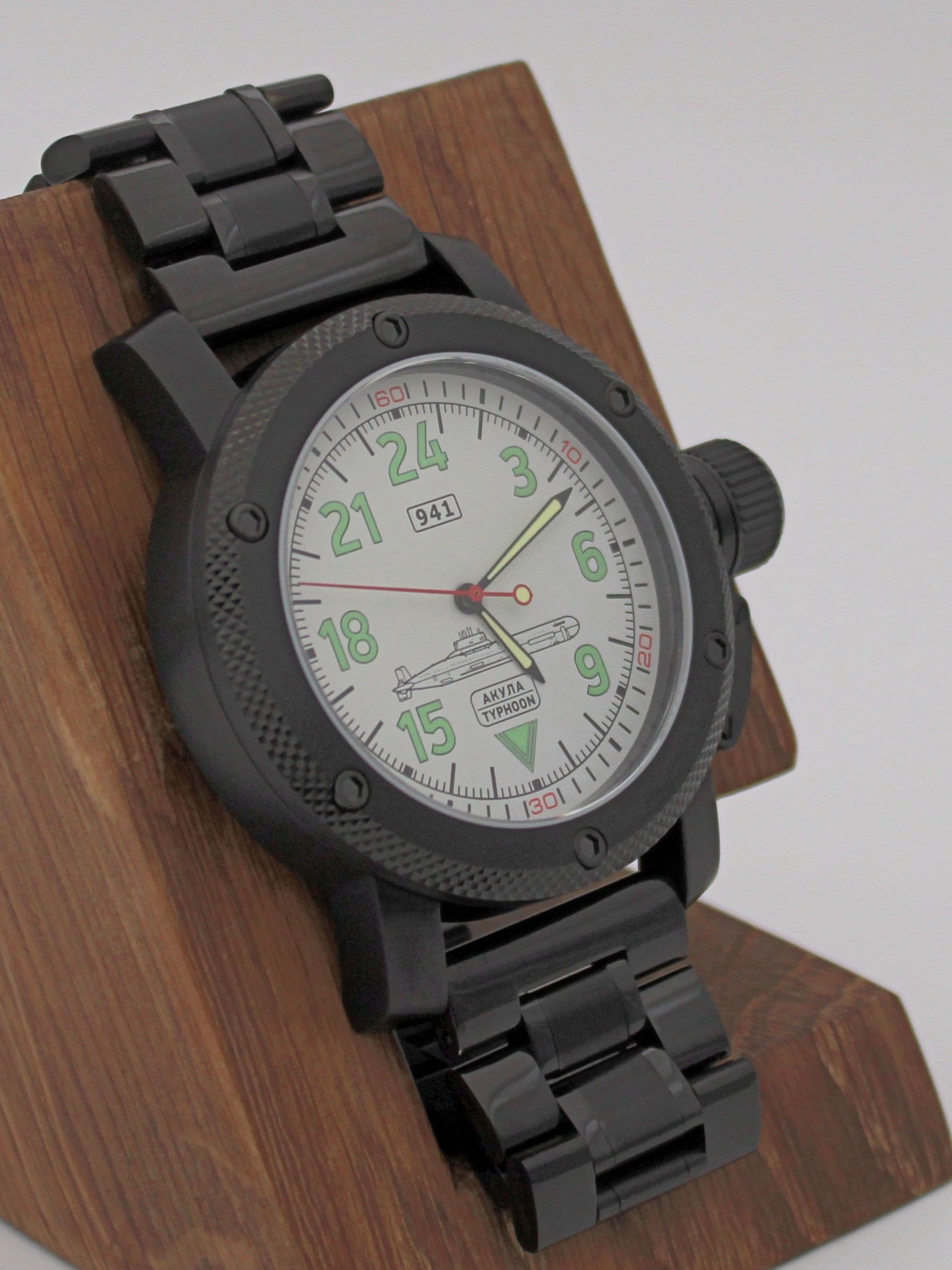 Часы 941 / Акула (Typhoon) механические (Ракета 2623) 103.051.1