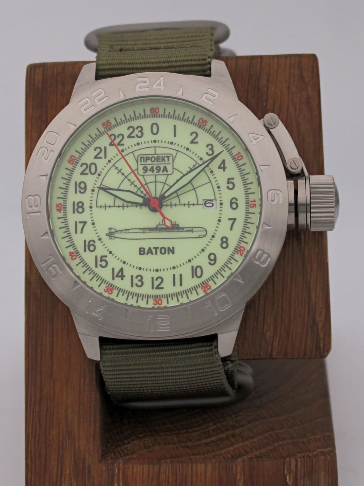 Часы 949А / Baton кварцевые (Ronda 515.24H) Q52.046.21