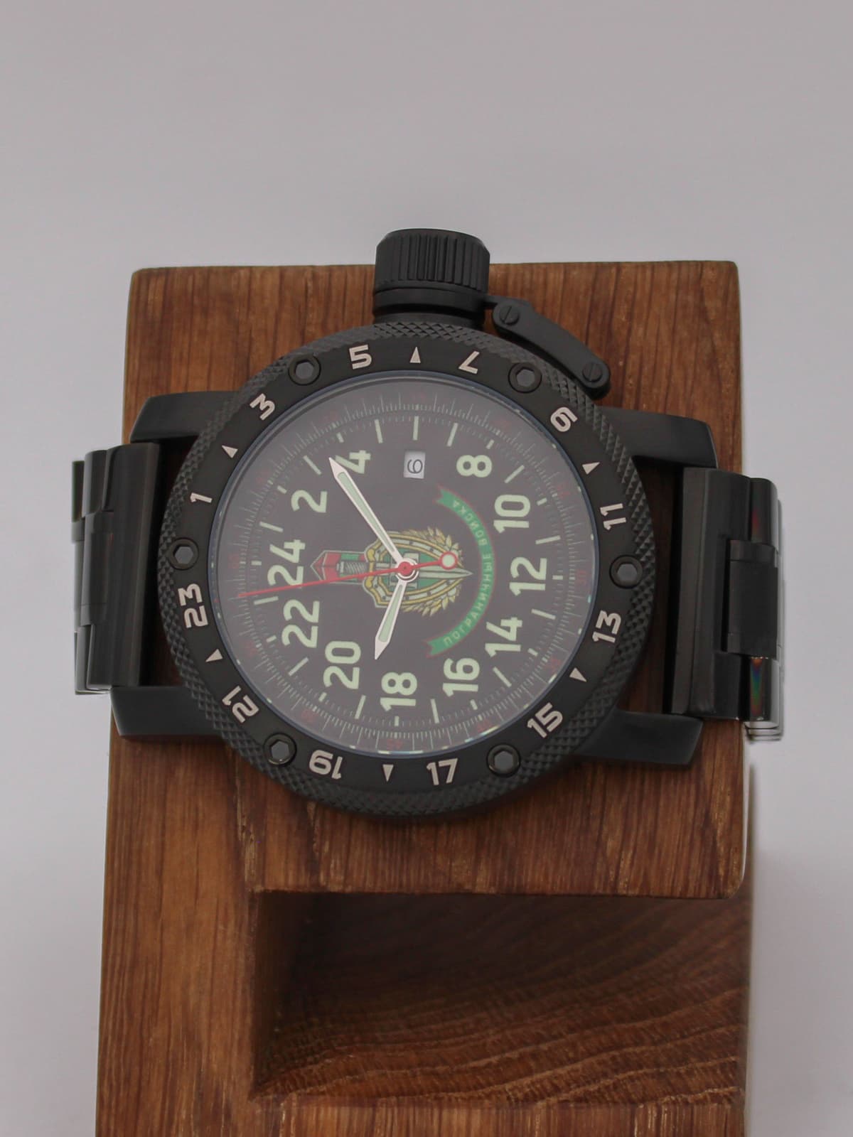 Часы Погранвойска кварцевые (Ronda 515.24H) Q147.174.1