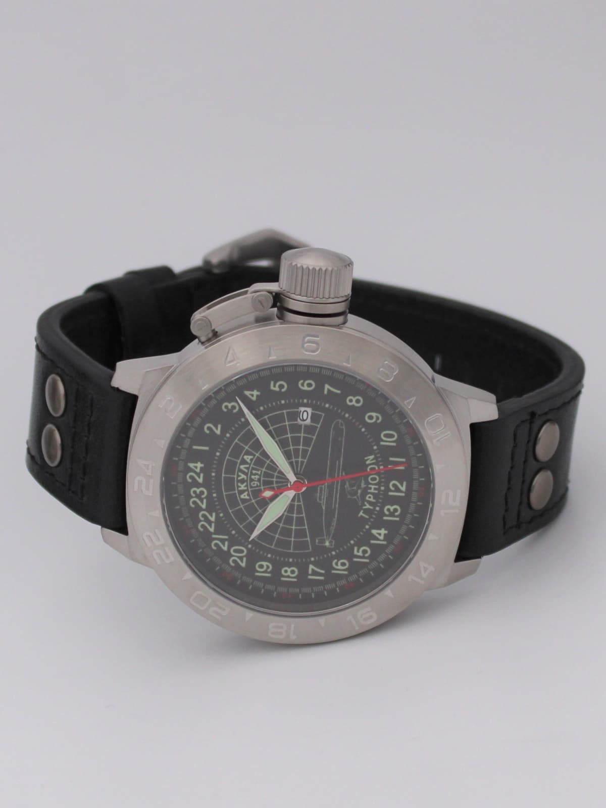 Часы 941 / Акула (Typhoon) кварцевые (Ronda 515.24H) Q52.145.01