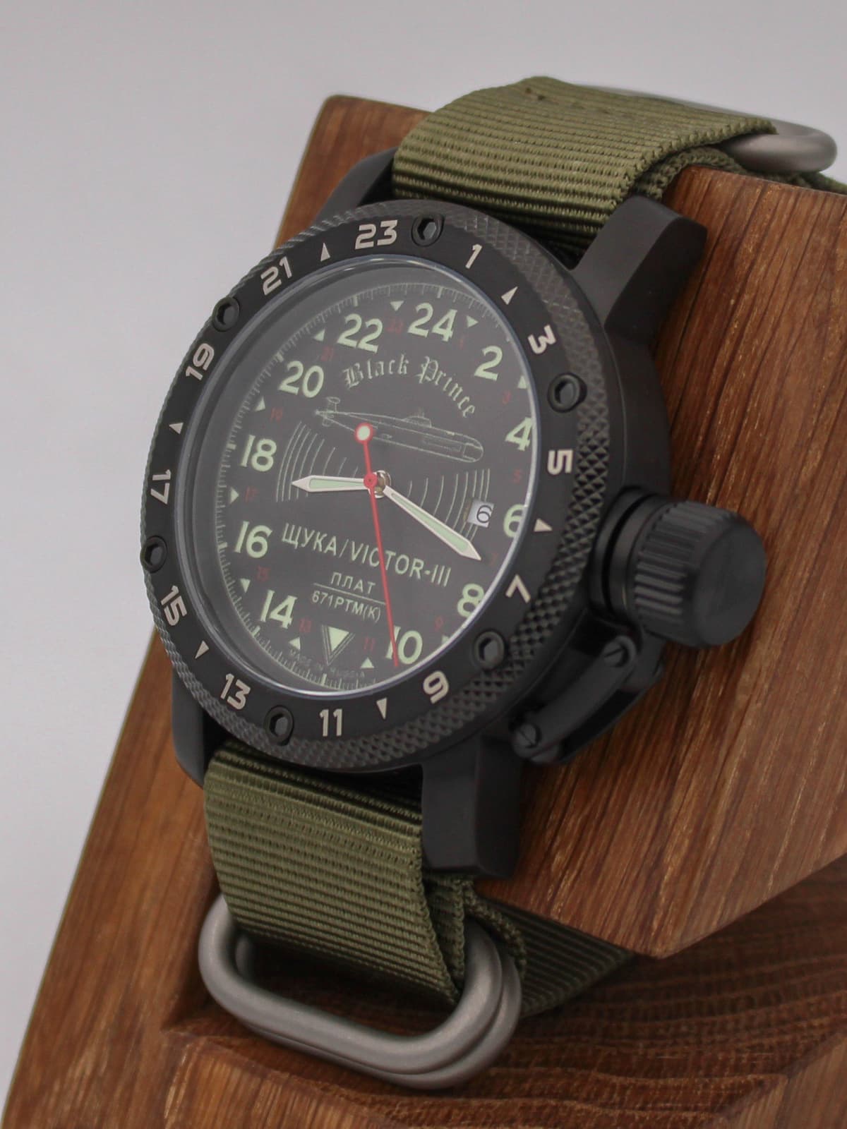 Часы 671 / Щука (Black Prince) кварцевые (Ronda 515.24H) Q147.068.21