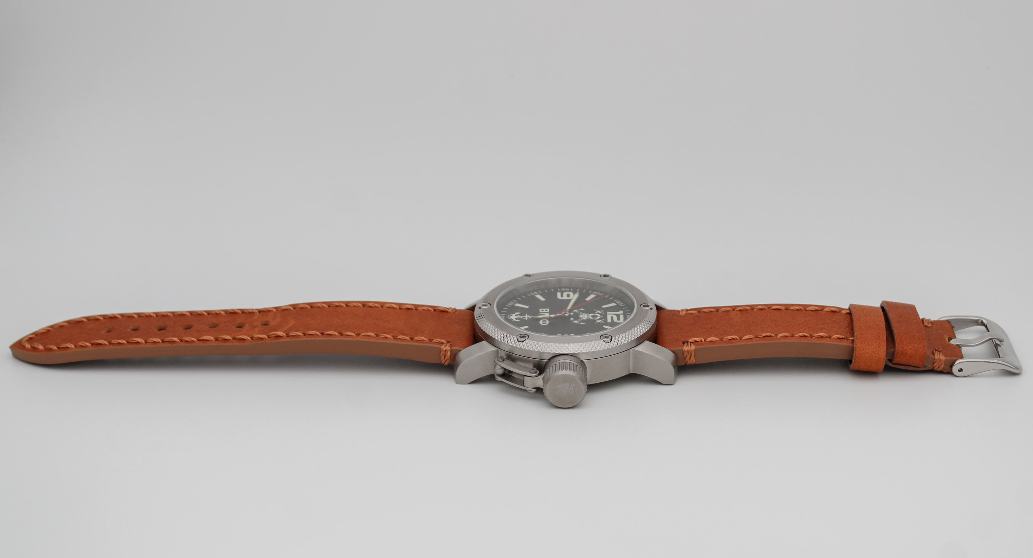 Часы ВМФ(с якорем) механизм Восток 2415.01