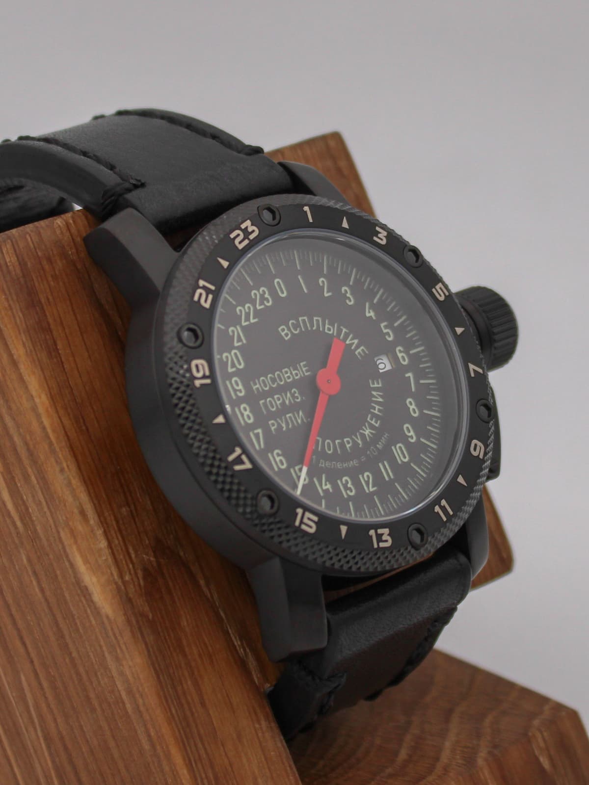 Часы Погружение / Всплытие однострелочные кварцевые (Ronda 515.24H) Q147.182.01