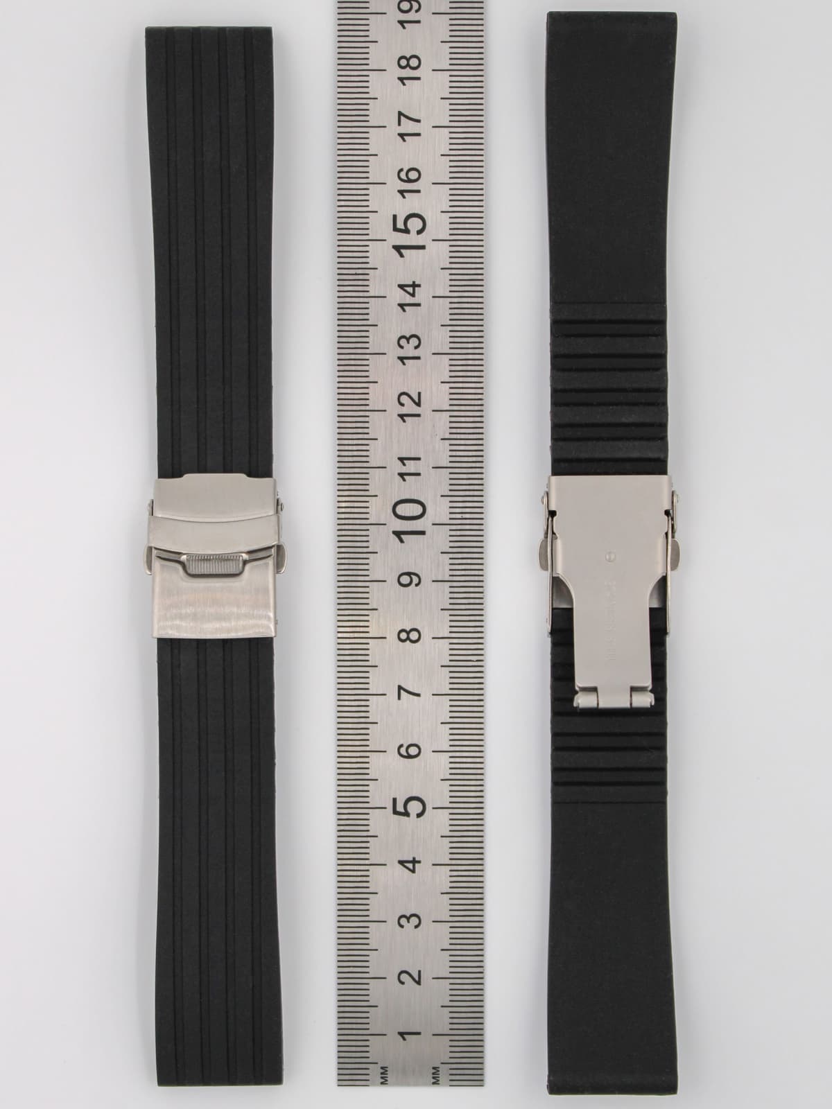 Ремешок для наручных часов силиконовый чёрный 22 мм