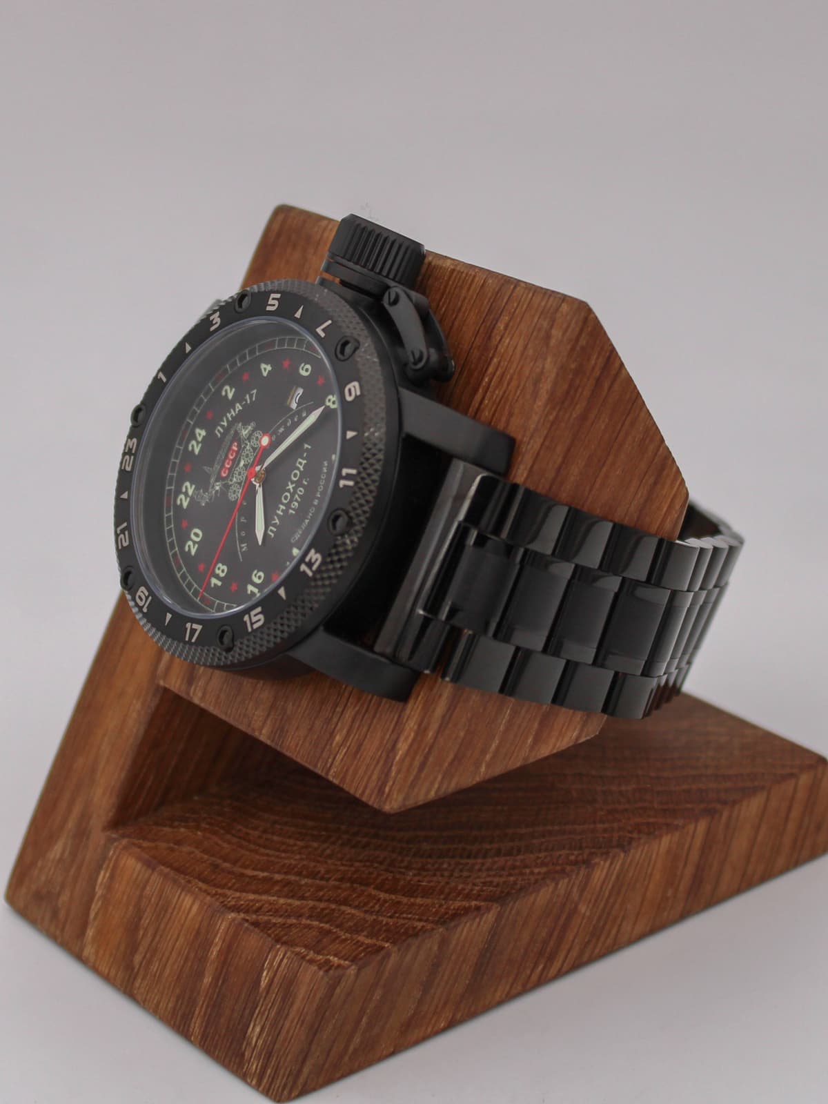 Часы "Луноход-1" кварцевые (Ronda 515.24H) Q147.406.1