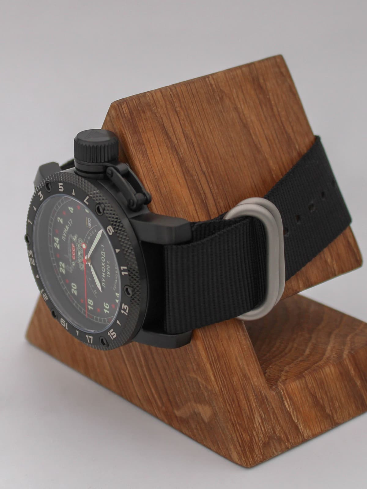 Часы "Луноход-1" кварцевые (Ronda 515.24H) Q147.406.22