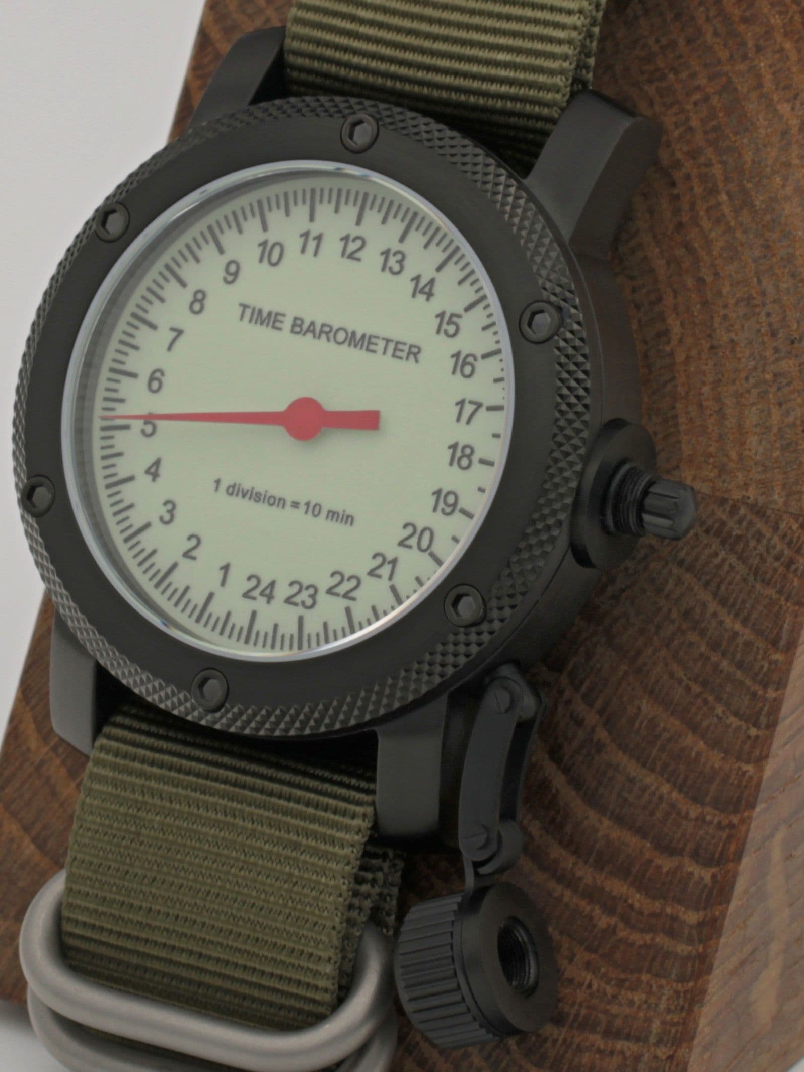 Часы Time Barometer однострелочные механические с автоподзаводом (Восток 2431) 101.600.21