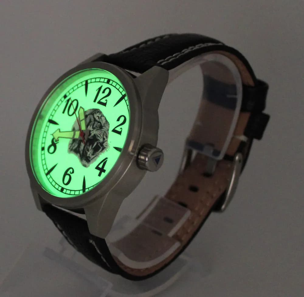 Часы наручные Тигр 21.315.011  механические,  механизм Ракета 2609