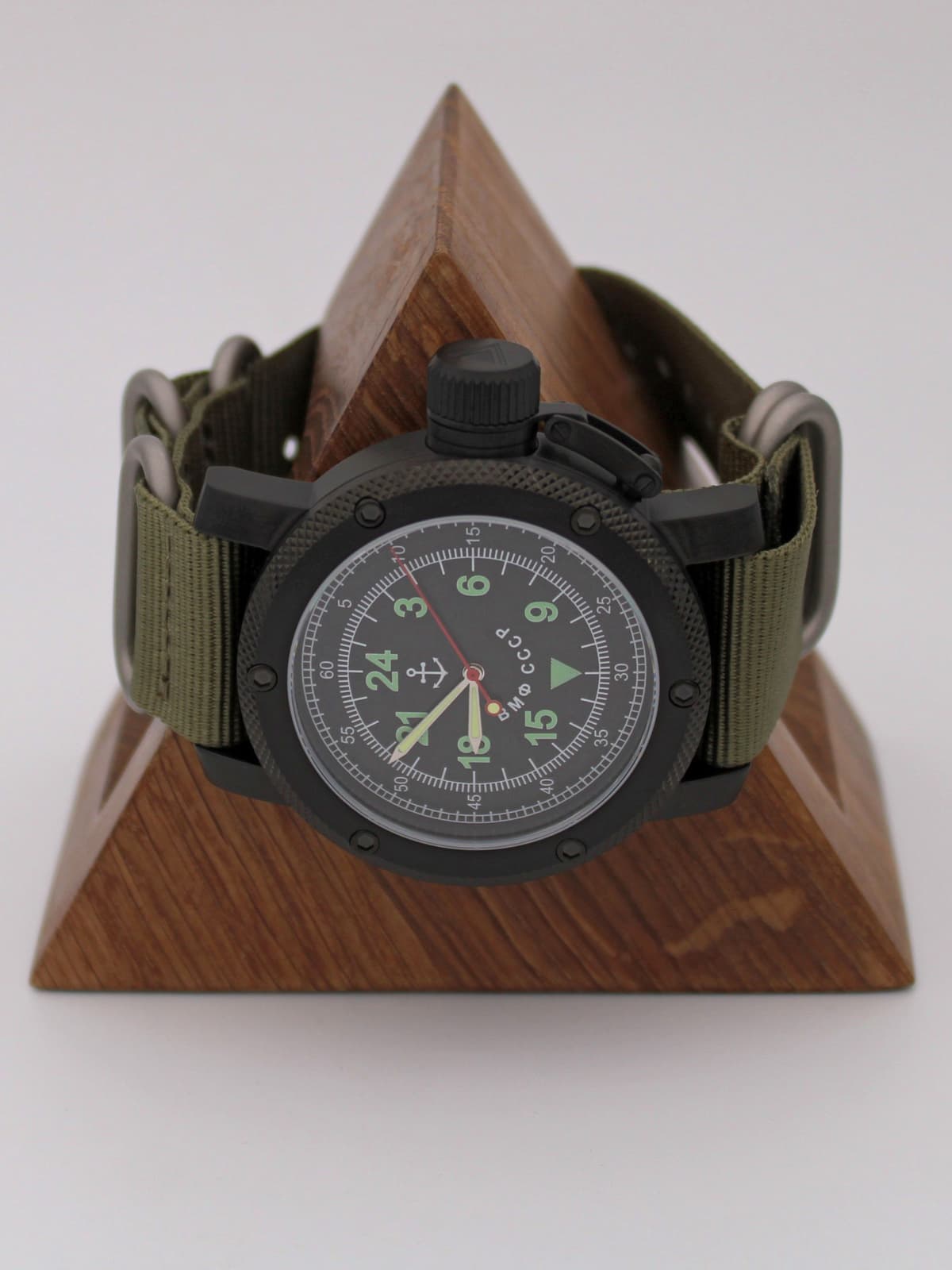 Часы ВМФ СССР механические с автоподзаводом (Восток 2431) 101.014.21