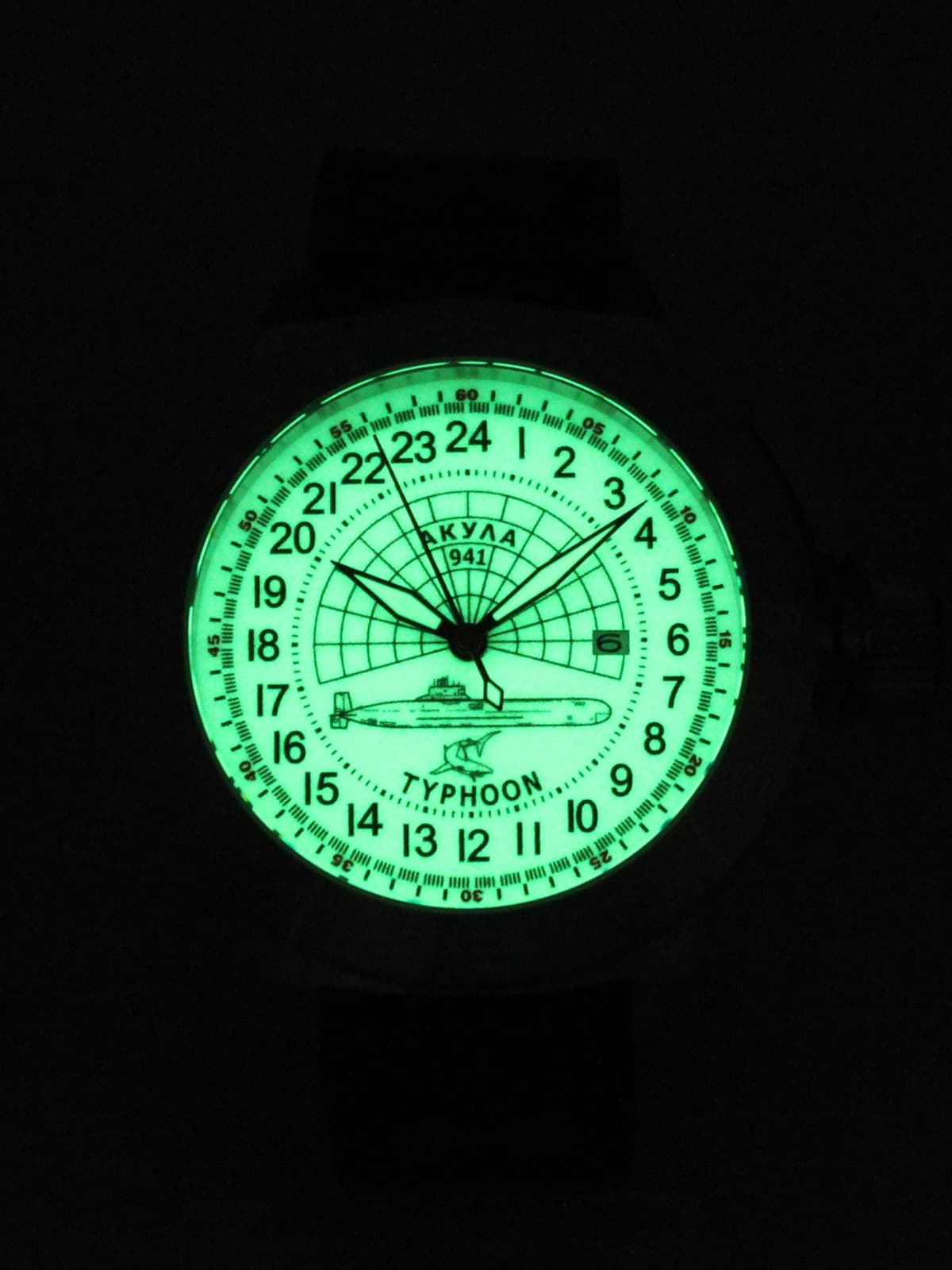 Часы 941 / Акула (Typhoon) кварцевые (Ronda 515.24H) Q52.147.21