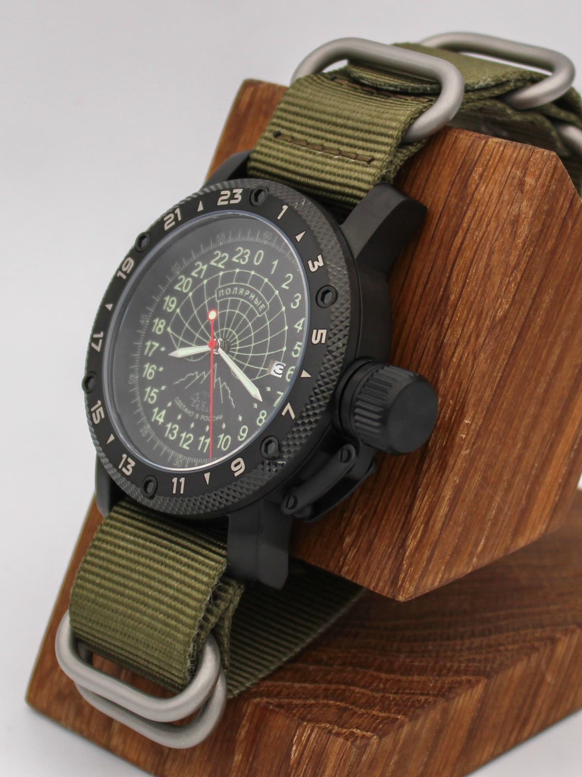 Часы Полярные кварцевые (Ronda 515.24H) Q147.133.21