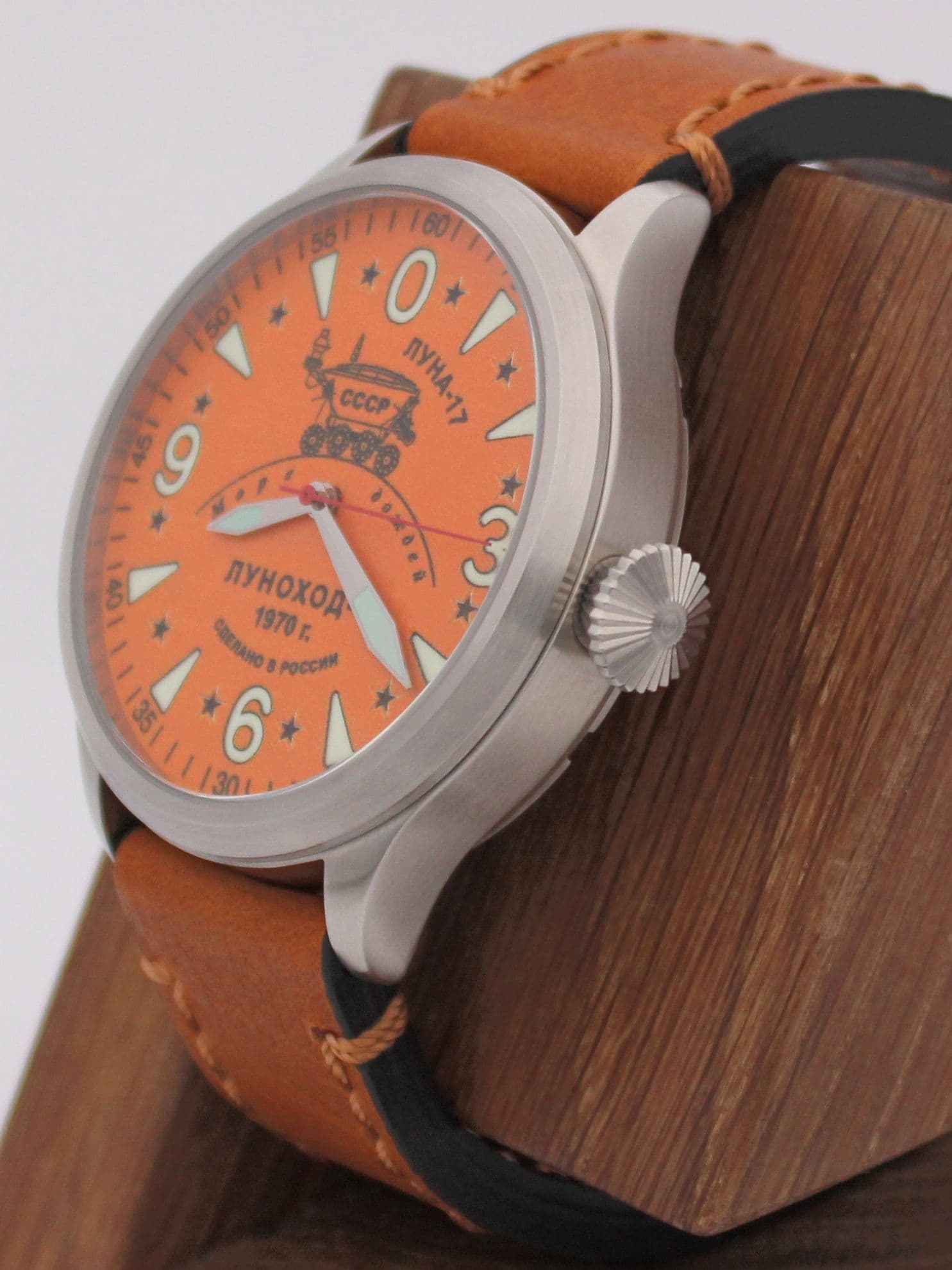 Часы "Луноход-1" механические (Восток 2409) 11.403.03
