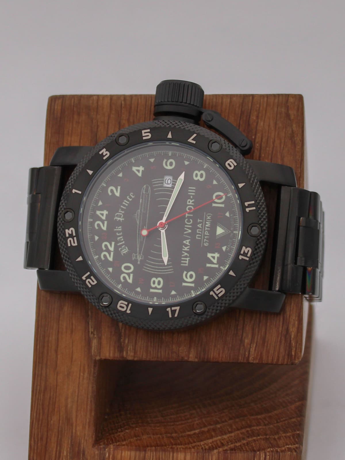 Часы 671 / Щука (Black Prince) кварцевые (Ronda 515.24H) Q147.068.1