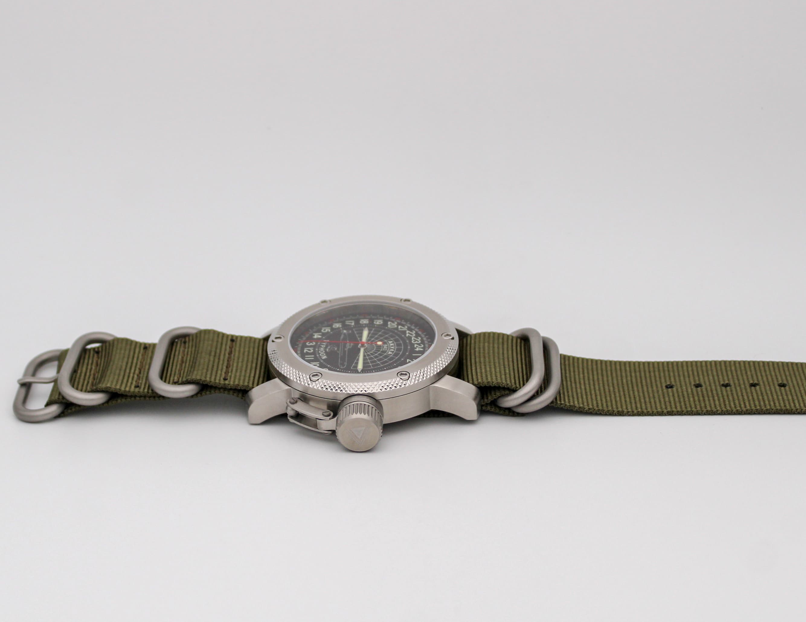 Часы 941 / Акула (Typhoon) механизм Восток 2431