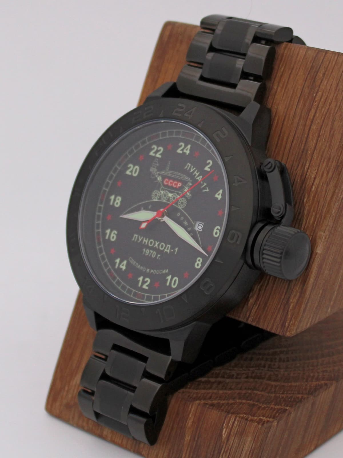 Часы "Луноход-1" кварцевые (Ronda 515.24H) Q152.406.1