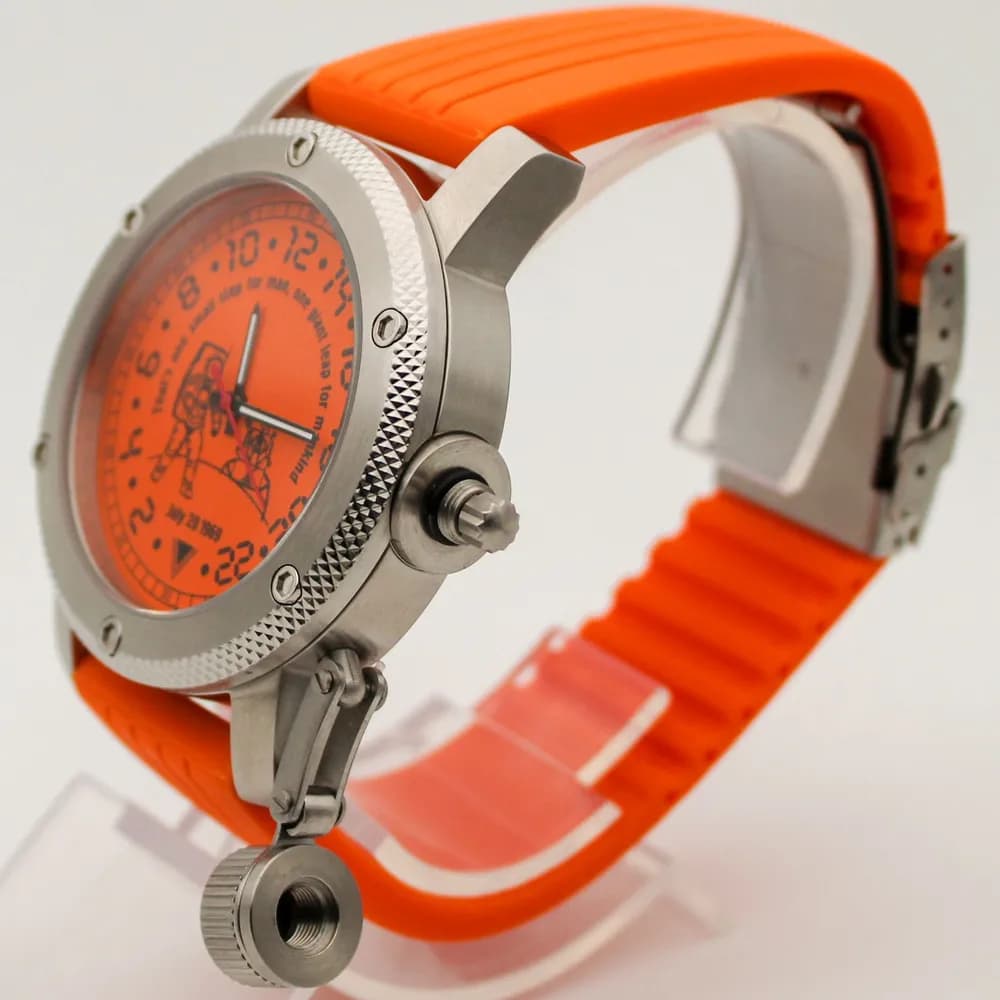 Часы Высадка на Луне механические 127.15 механизм Ракета 2623