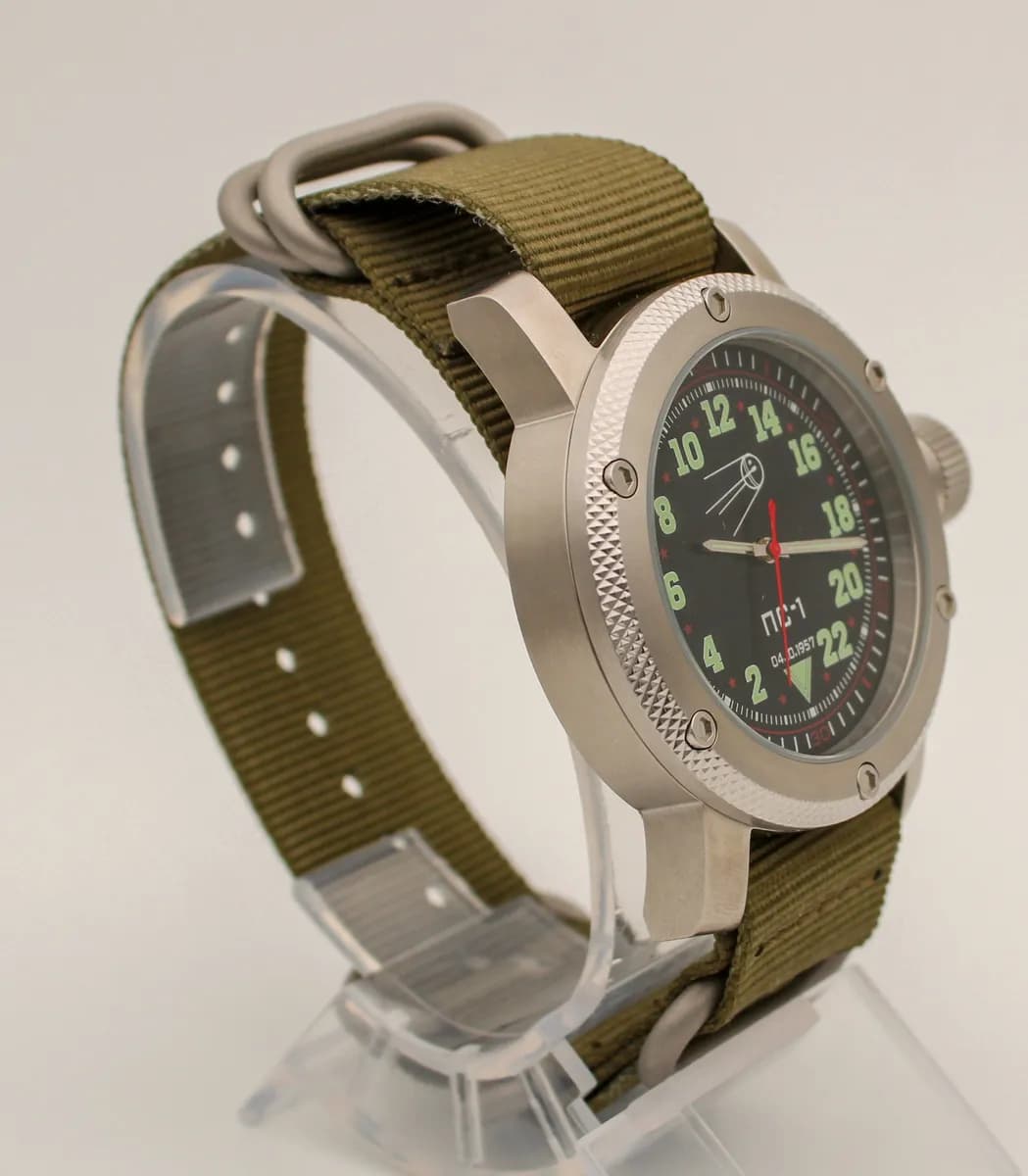 Часы наручные  "Простейший Спутник-1", механические  124.21 ,  механизм Ракета 2623 Н