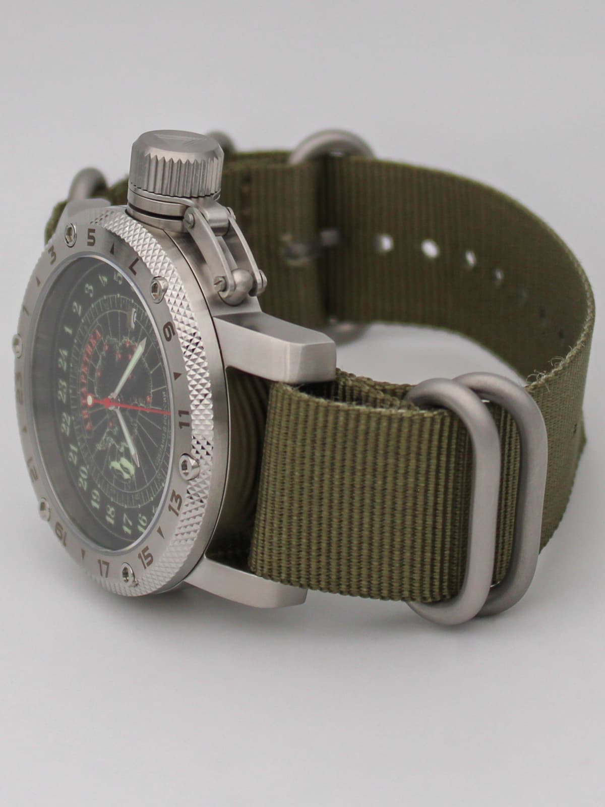 Часы Полярные / Антарктика кварцевые (Ronda 515.24H) Q47.141.21