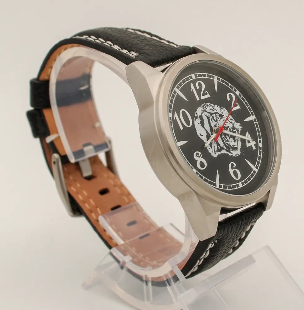 Часы наручные Тигр 21.310.011  механические,  механизм Ракета 2609