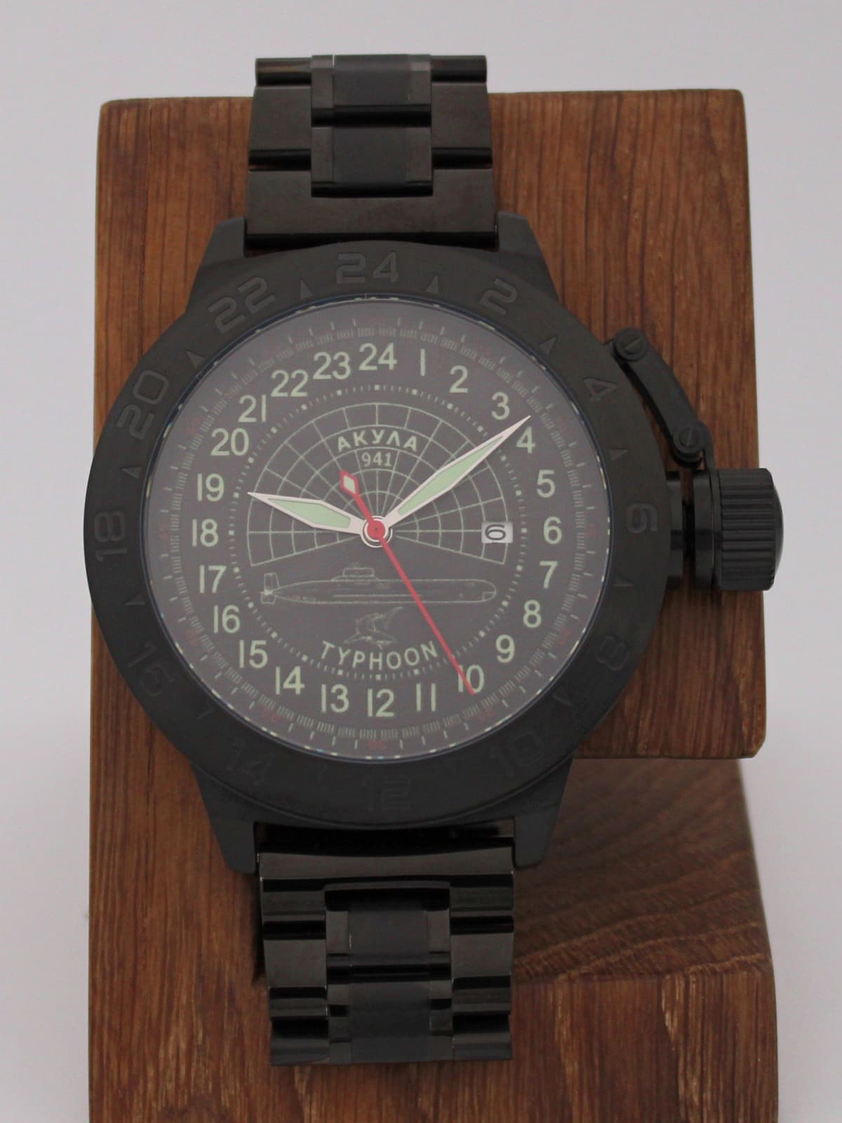 Часы 941 / Акула (Typhoon) кварцевые (Ronda 515.24H) Q152.145.1