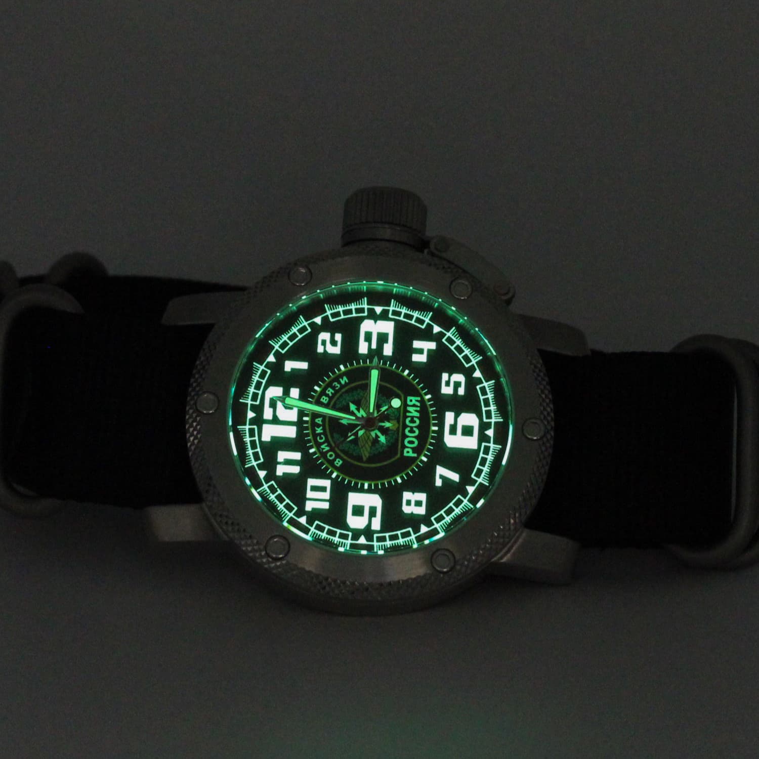 Часы ВОЙСКА СВЯЗИ РОССИИ, механизм Восток 2415.01